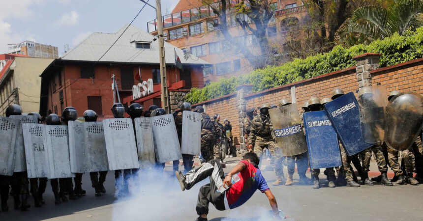 Madagascar protesters enter symbolic May 13 Square under military escort