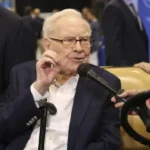 Warren Buffett: Cash is necessary ‘like oxygen’—but it’s ‘not a good asset’