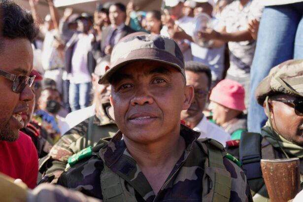 Madagascar military leader sacks cabinet in surprise move