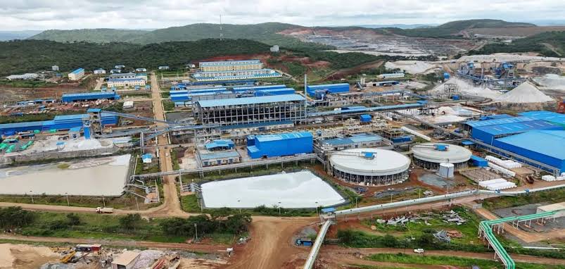 Zimbabwe Signs .4B Lithium Deal with China’s Chengxin to Build Refinery in Mutoko